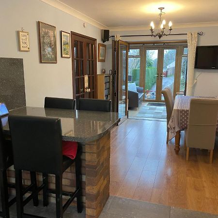 Dyffryn Taf - Spacious 3 Bedroom Bungalow Close To Amenities St Clears Extérieur photo