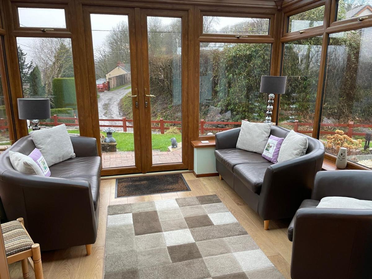 Dyffryn Taf - Spacious 3 Bedroom Bungalow Close To Amenities St Clears Extérieur photo