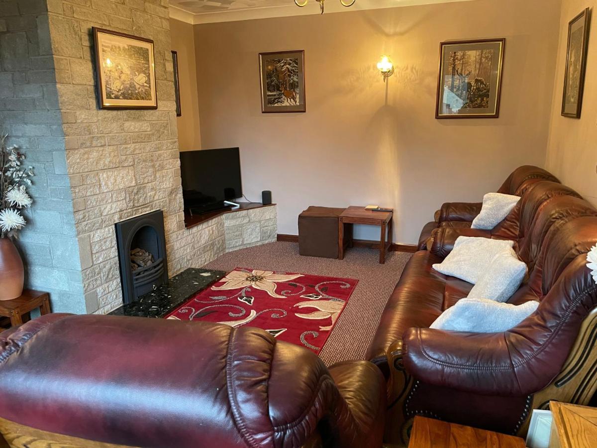 Dyffryn Taf - Spacious 3 Bedroom Bungalow Close To Amenities St Clears Extérieur photo